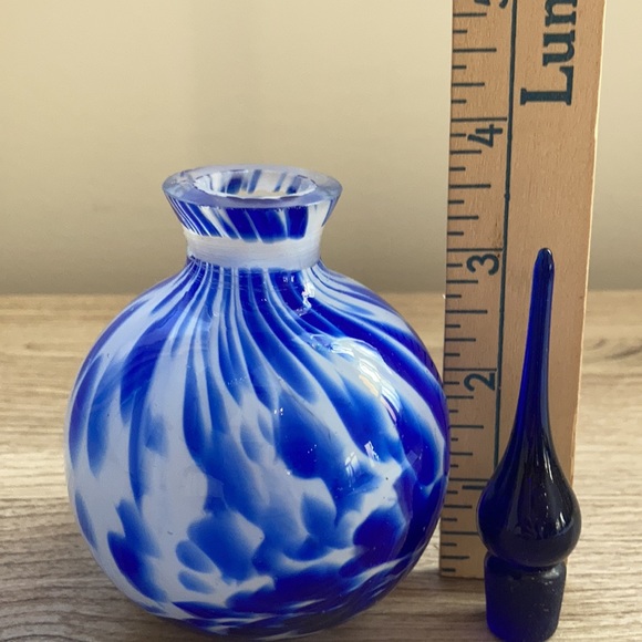 Art glass decorative perfume bottle stopper - Picture 3 of 13